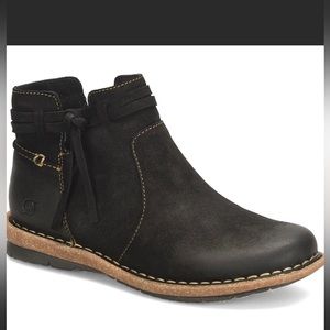 BORN Wynter Ankle Bootie Black 8.5 Never Worn